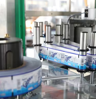 Высокоскоростная маркировка переменных данных с термопечатью в реальном времени.